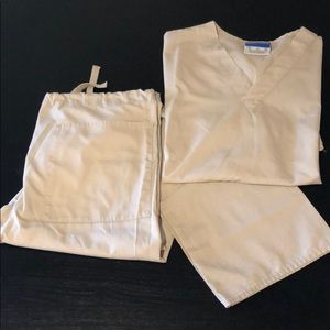 Crest cotton unisex khaki color scrub set so small